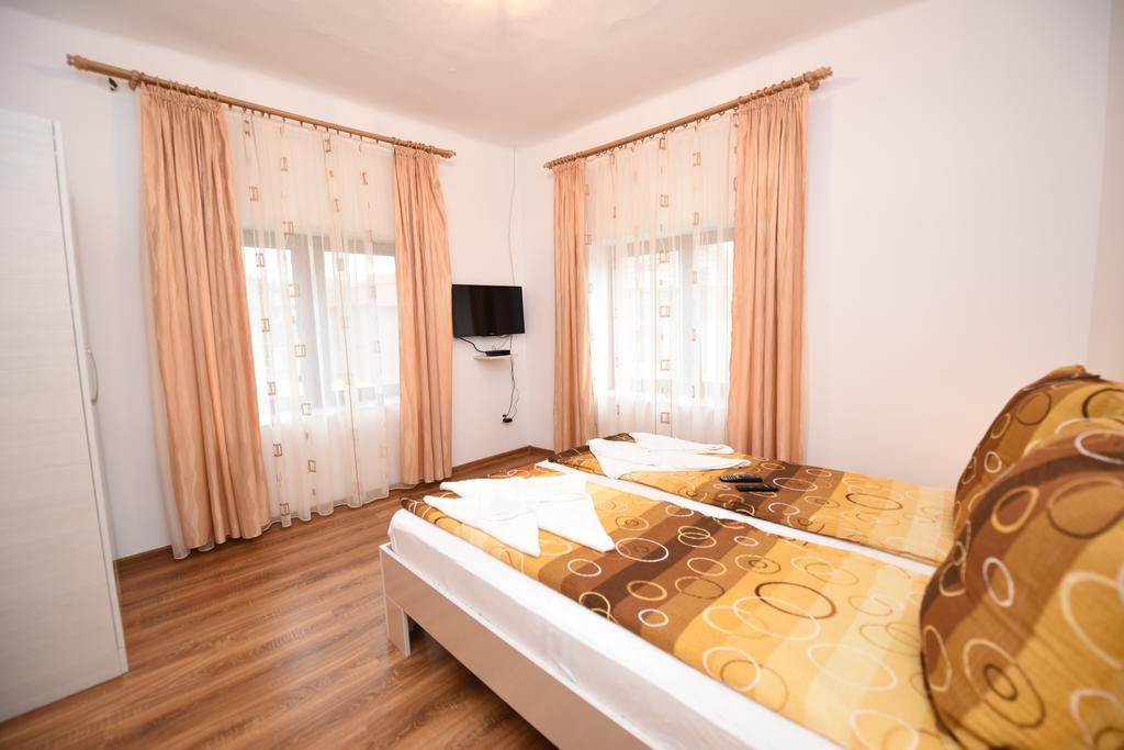 Casa Para Hotel Haţeg Eksteriør billede